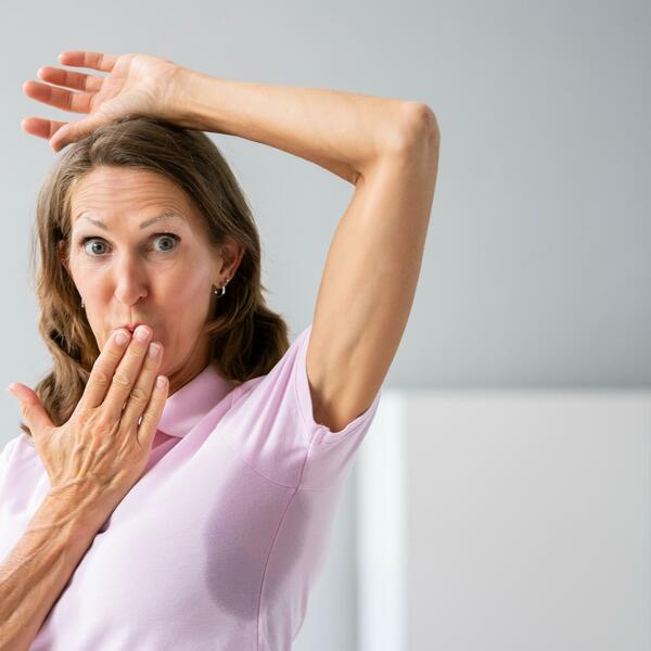 Muči vas prekomerno znojenje? Rešite se neprijatnih mirisa uz ovaj trik