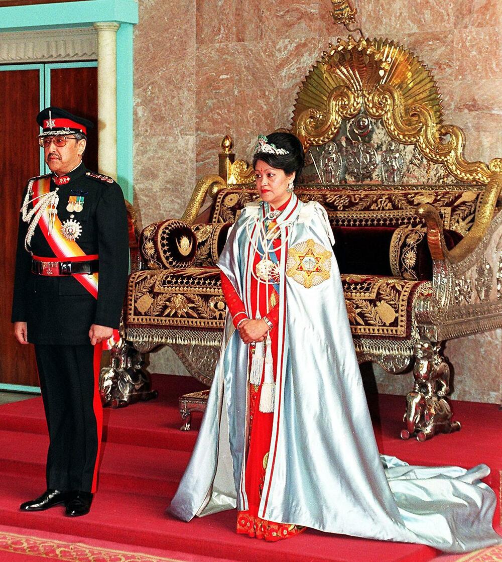 Kralj Birendra i kraljica Aišvarija 