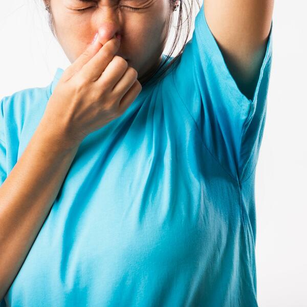 Recite STOP prekomernom znojenju: Bez fleka i neprijatnih mirisa na ovaj način!