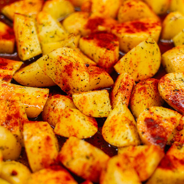 Najbolji recept za restovan krompir: Tajna je u pravoj dozi luka i mlevene paprike