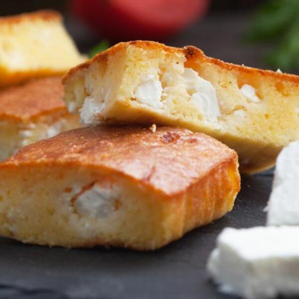 Slasna PROJA bez belog brašna: Puna feta sira, sočna i gotova za tren oka (RECEPT)