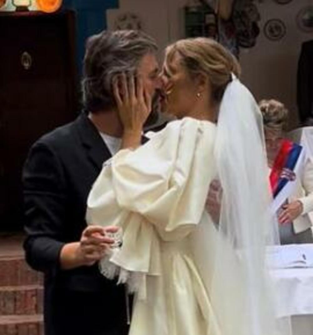 <p>Glumica Tihana Lazović i glumac Bane Trifunović obeležavaju prvu godišnjicu braka uz važnu poruku</p>