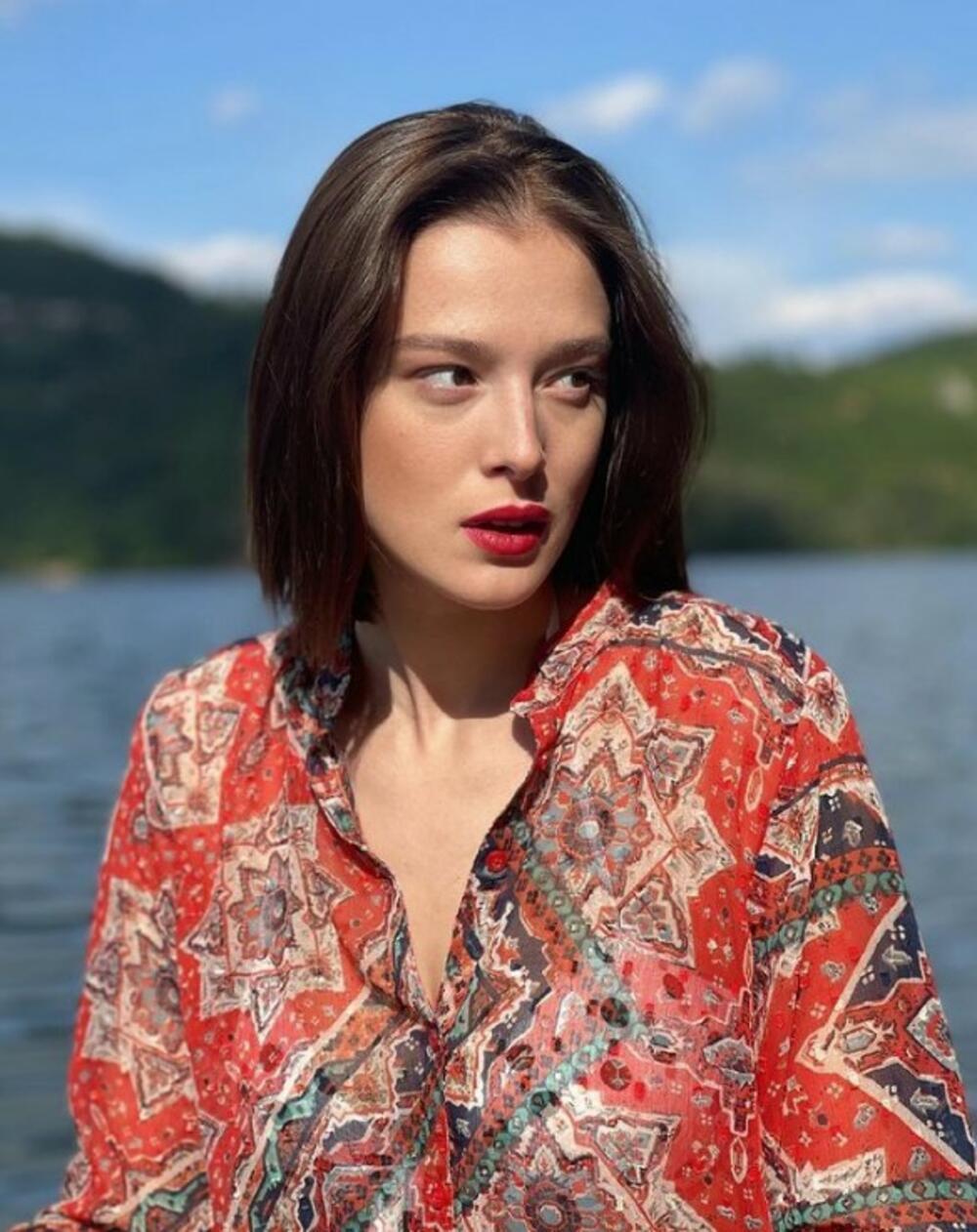 Milena Radulović jedna je od najuspešnijih domaćih glumica mlađe generacije