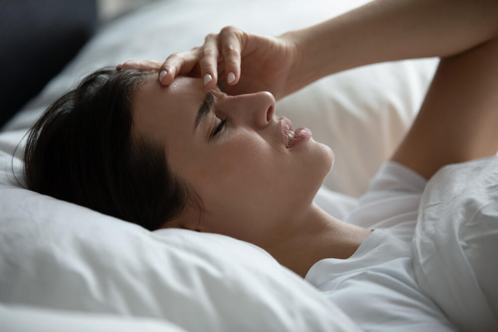 Menstrualna glavobolja se javlja 2,3 dana pred menstruaciju 