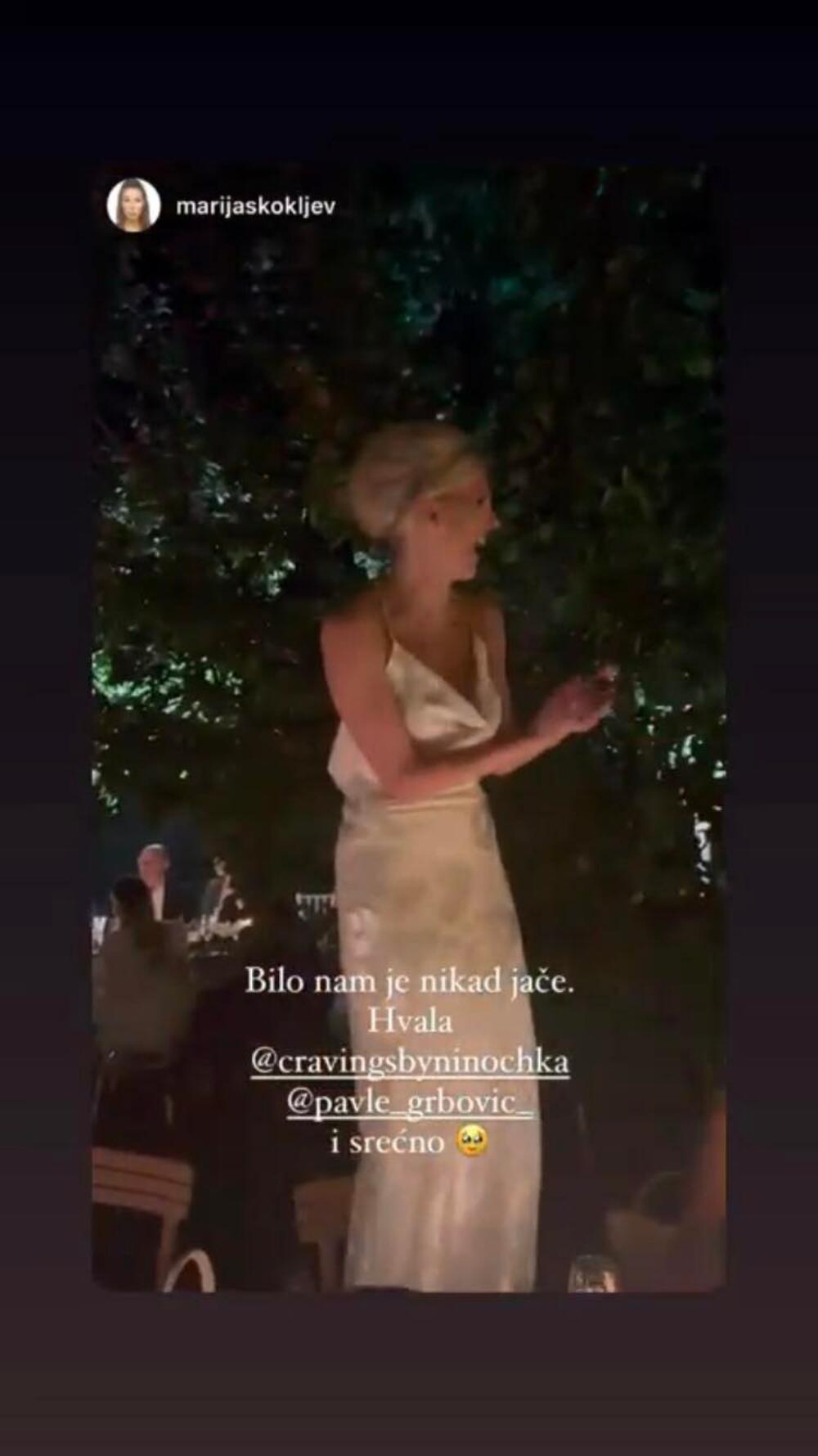 <p>Mladi političar i političarka su nakon dugogodišnje veze priredili bajkovito venčanje na jednom imanju van Beograda.</p>
