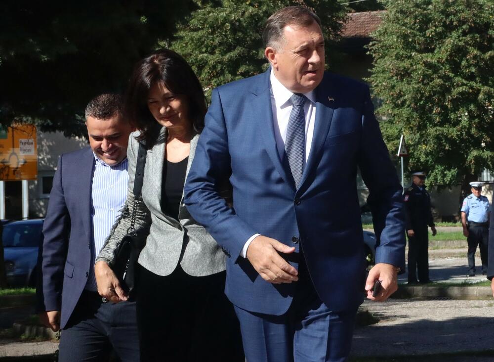 Milorad Dodik, Snježana Dodik