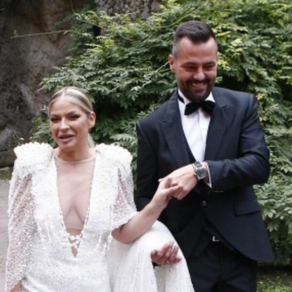 Prvi srpski brak sklopljen na ovom mestu: Vanja Mijatović u neobičnoj venčanici rekla "da" svom dragom na poseban dan