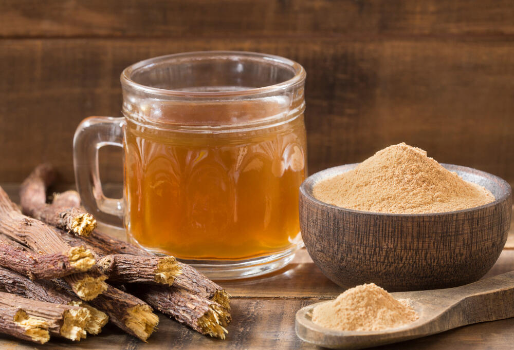 Čaj od korena sladića smatra se jednim od najefikasnijih kod problema s grlom i krajnicima