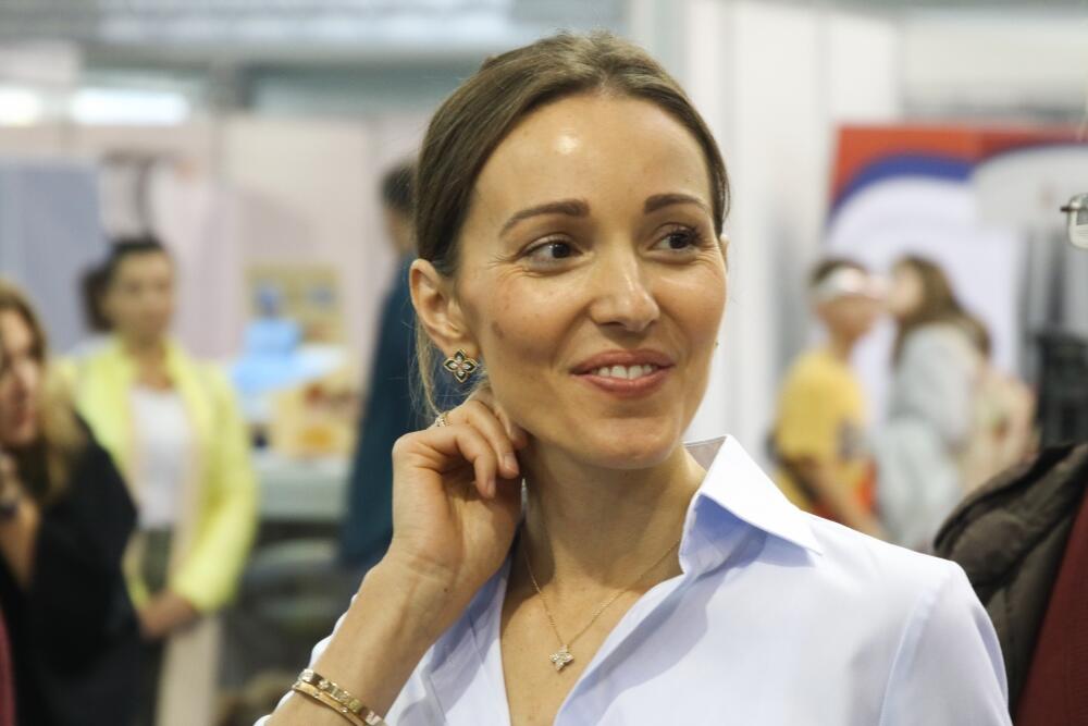 Jelena Đoković je poznata po business chic stilu