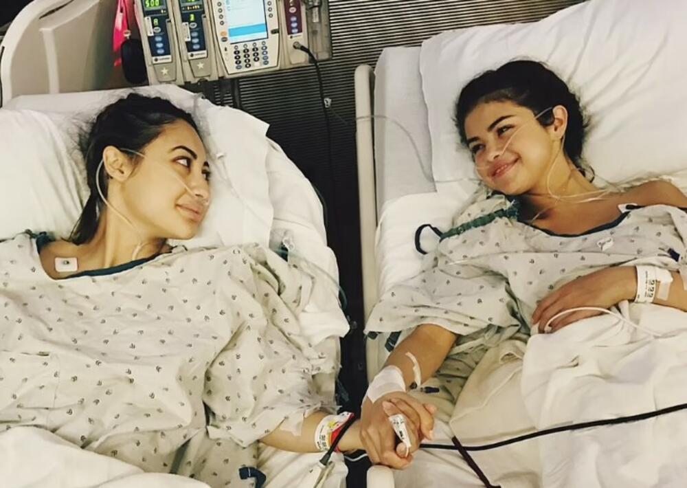 Fransija Raisa i Selena Gomez u bolnici posle transplantacije bubrega