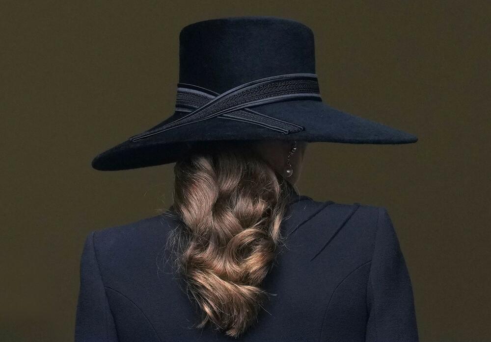 <p>Supruga princa Vilijama Kejt Midlton jednostavno ne greši kad je moda u pitanju, a njena najnovija odevna varijanta je preplavila modne portale</p>