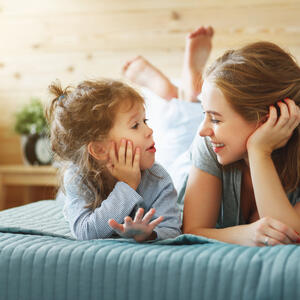 Izrašće u STABILNE i SAMOUVERENE LJUDE: 3 stvari koje emocionalno inteligentni roditelji rade