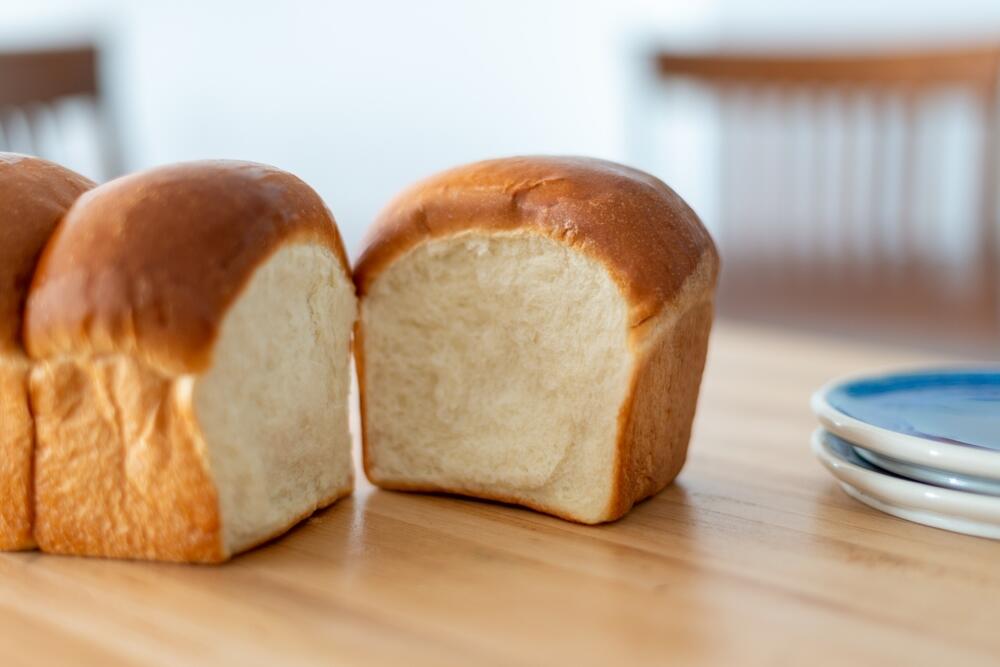 Beli hleb, Hleb