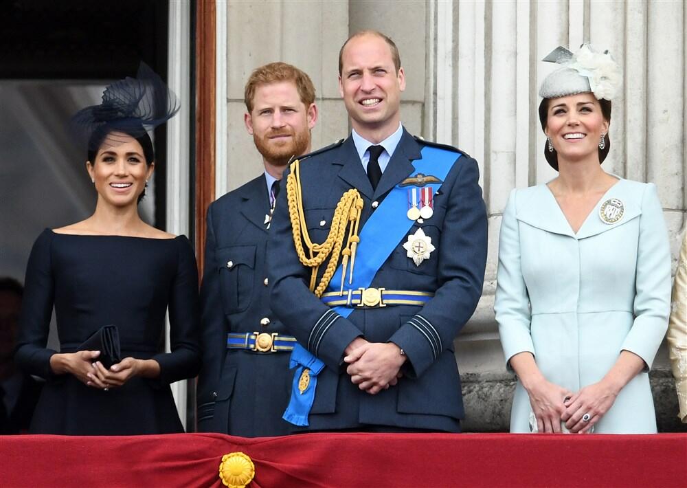 Megan Markl, princ Hari, princ Vilijam i Kejt Midlton na balkonu Palate