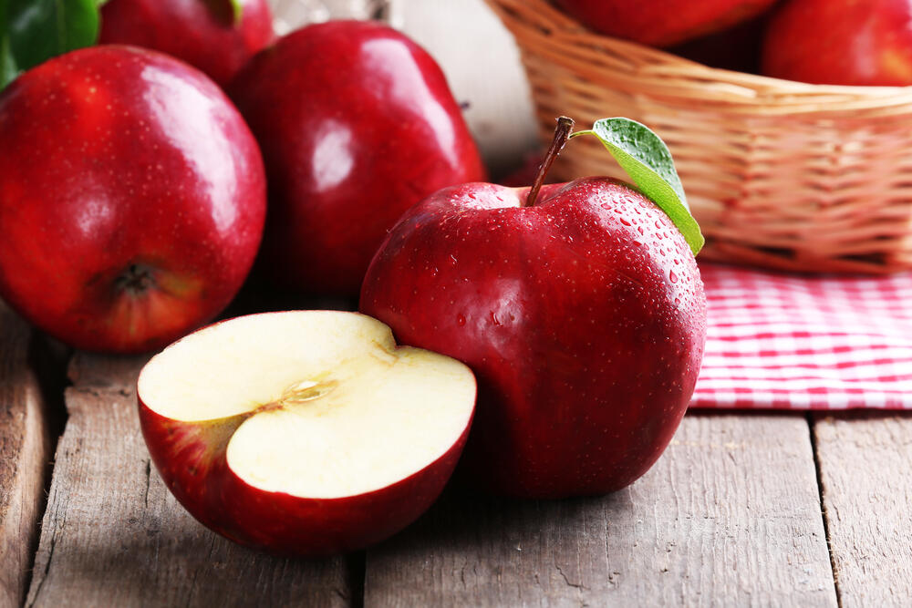 Jabuke spadaju u niskokalorično voće