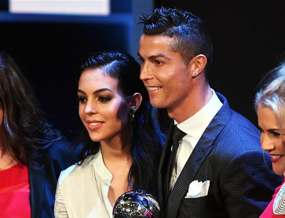 Georgina Rodrigez i Kristijano Ronaldo na dodeli FIFA nagrada 2017. godine