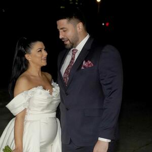 Prelepa venčanica sa golim ramenima i trudnički stomačić: Nikola Rađen i Milica Ristić pred zakonom rekli sudbonosno DA