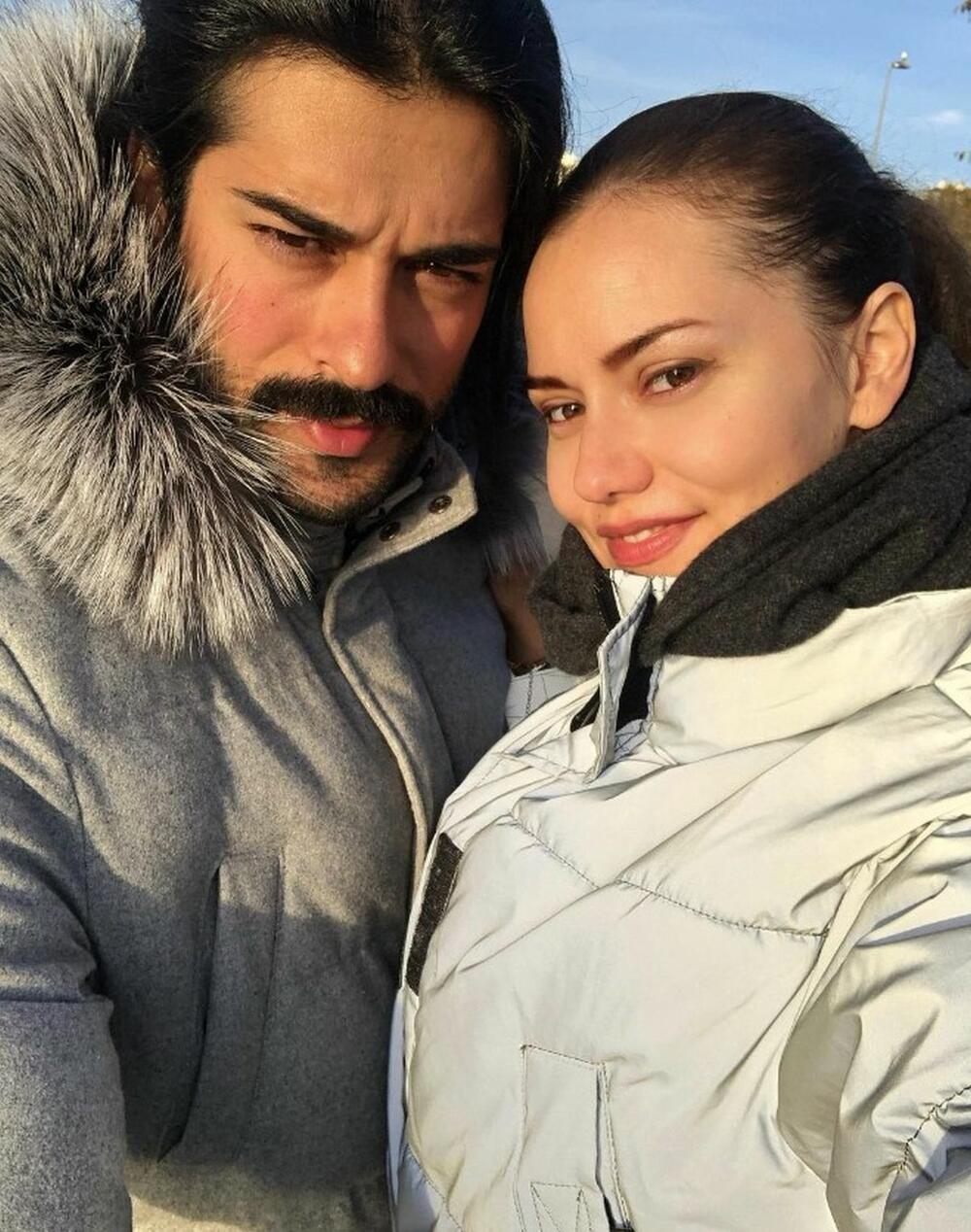 Turski glumci Burak Ozčivit i Fahrije Evčen u braku su od 2017. godine