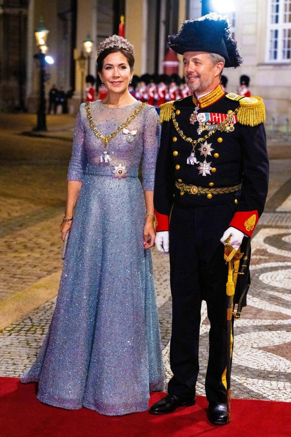 <p>Princeza Meri od Danske je juče zablistala na novogodišnjoj večeri u Kopenhagenu. </p>