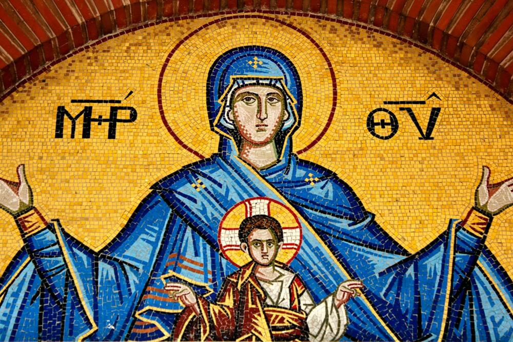 Mozaik Bogorodice sa Hristom u pravoslavnoj crkvi u Atini
