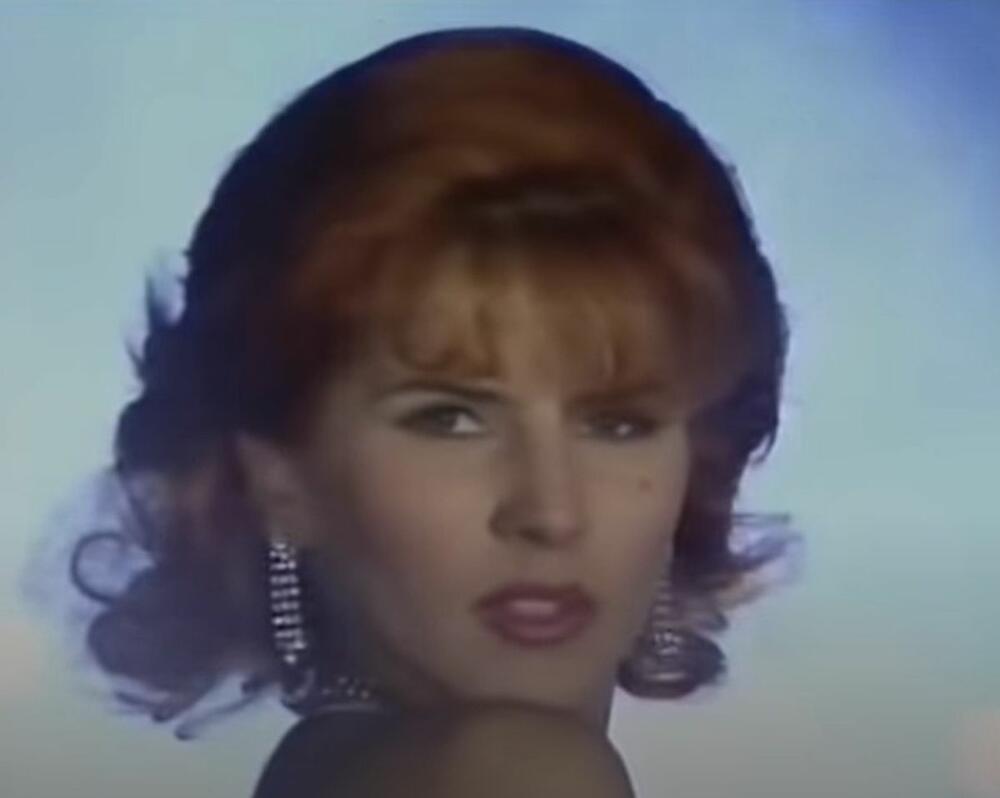 Andrijana Dabetić Anči bila je jedna od najpopularnijih pevačica devedesetih