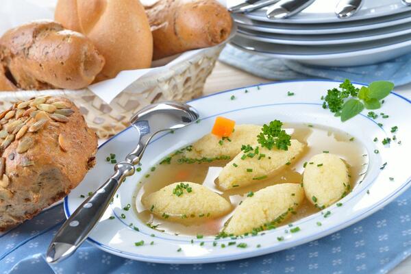 Spas ako vam ponestane rezanaca: Domaće griz knedle za supu od 2 sastojka - gotove za 3 minuta, mekane poput oblaka