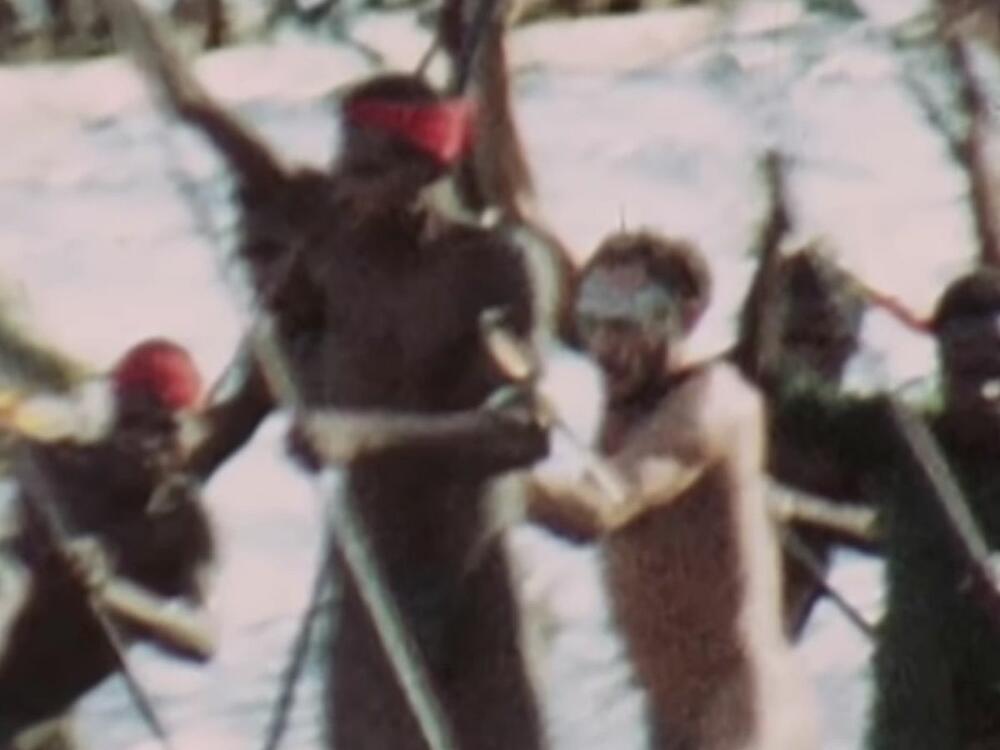 Snimak plemena Asmat iz 1969. godine, na kom je navodno Majkl Rokfeler