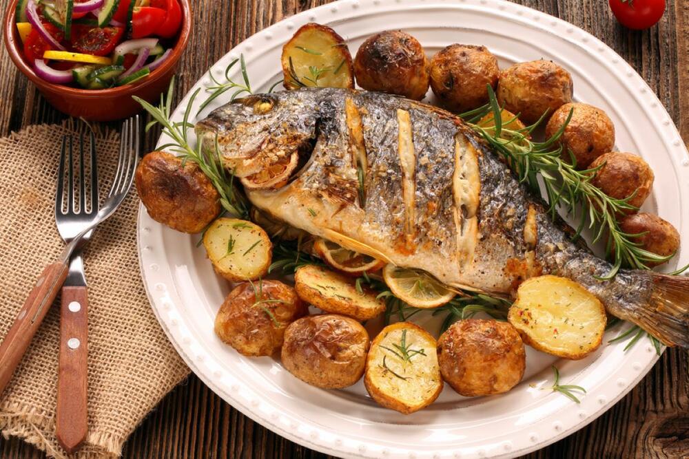 Riba je jedna od namirnica koje su prirodno bez glutena 