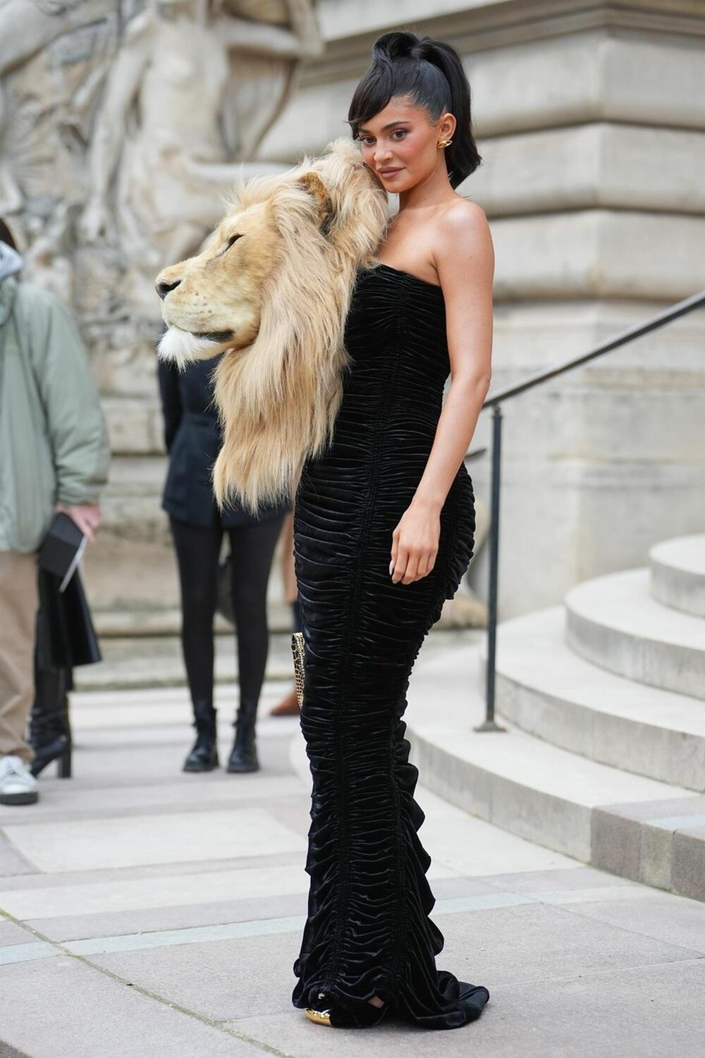 Kajli Džener na nedavnoj reviji modne kuće Schiaparelli u Parizu