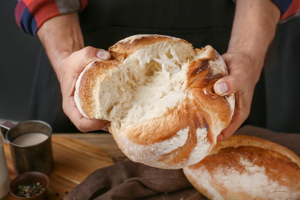 beli hleb pravi se od belog brašna, koje je često lišeno hranljivih materija