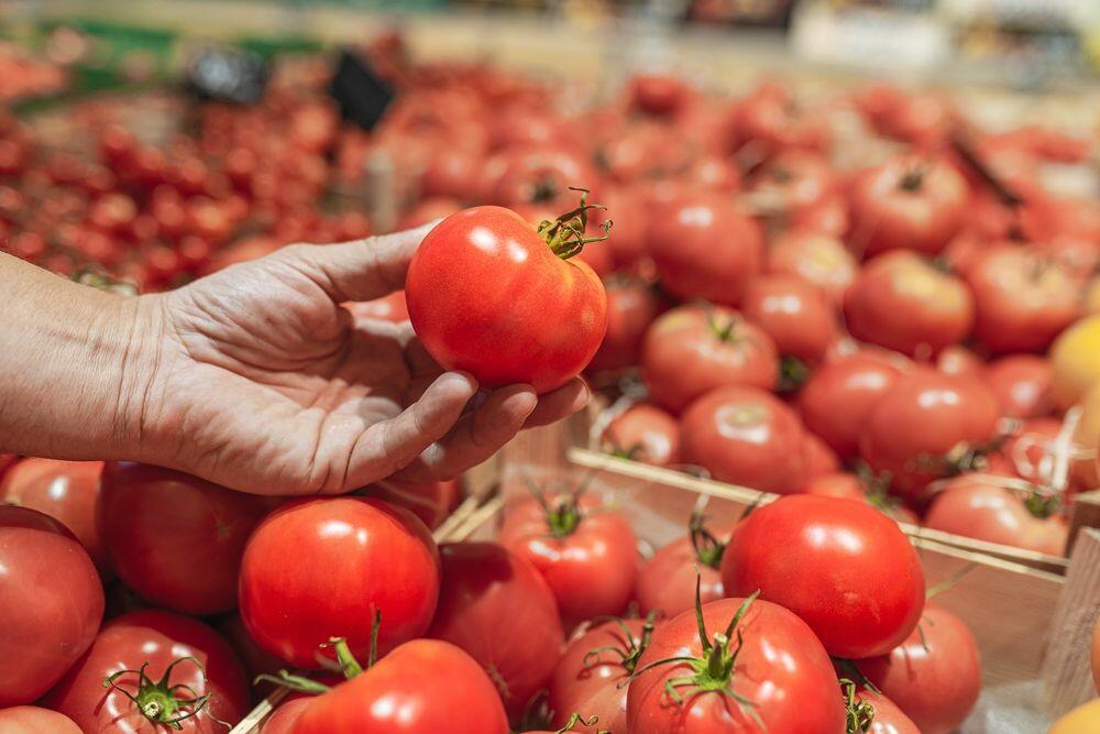 I paradajz je poznat po velikom udelu vitamina C, koji je ključan za borbu protiv alergija