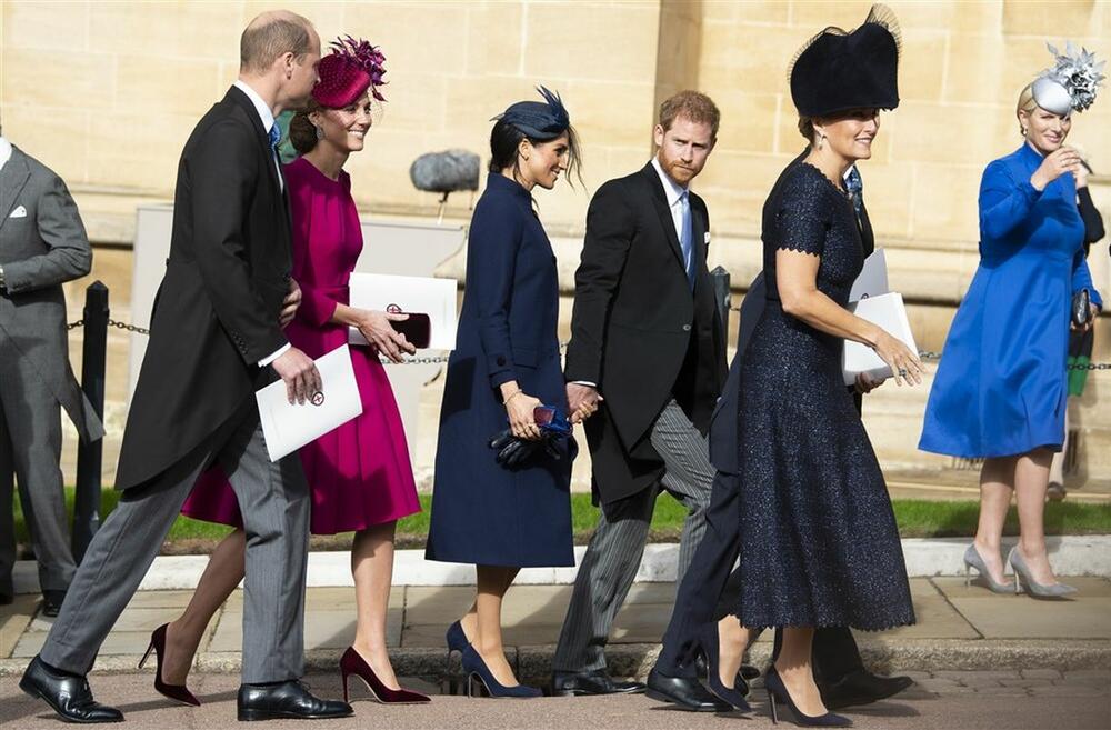 Princ Vilijam, Kejt Midlton, princ Hari i Megan Markl na venčanju princeze Eugenije 2018. godine