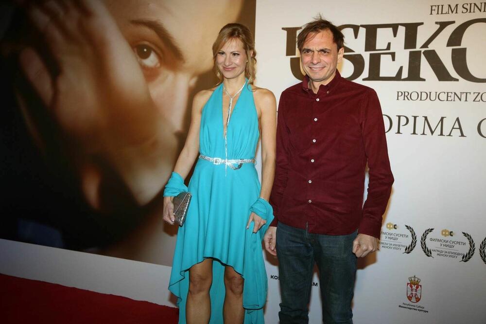 Lepršava plava asimetrična haljina koju je nosila Aleksandra Balmazović donela je dašak Holivuda u Beograd