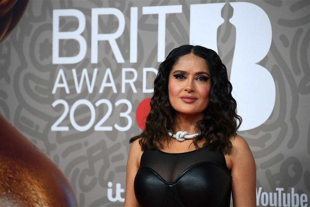 Salma Hajek na dodeli BRIT nagrada 2023. godine