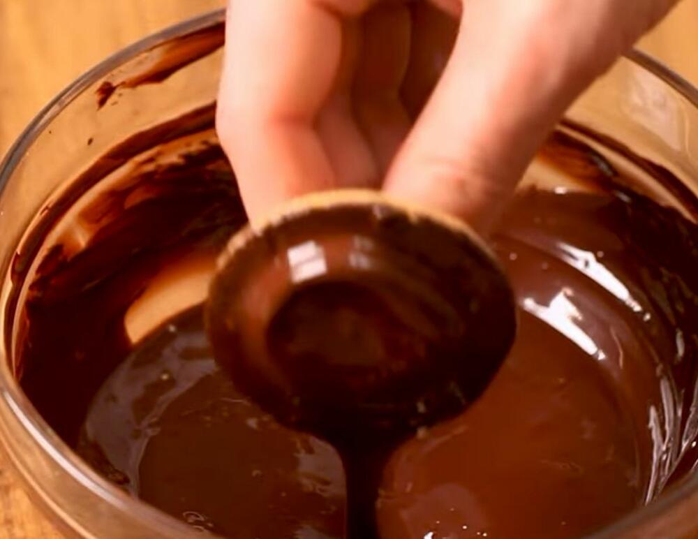 jafa kolač umočen u čokoladu