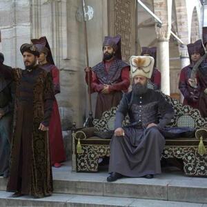 Zovu ga turskim Bred Pitom, ljubi lepu rediteljku: Kako danas izgleda princ Mustafa iz serije 'Sulejman Veličanstveni'?