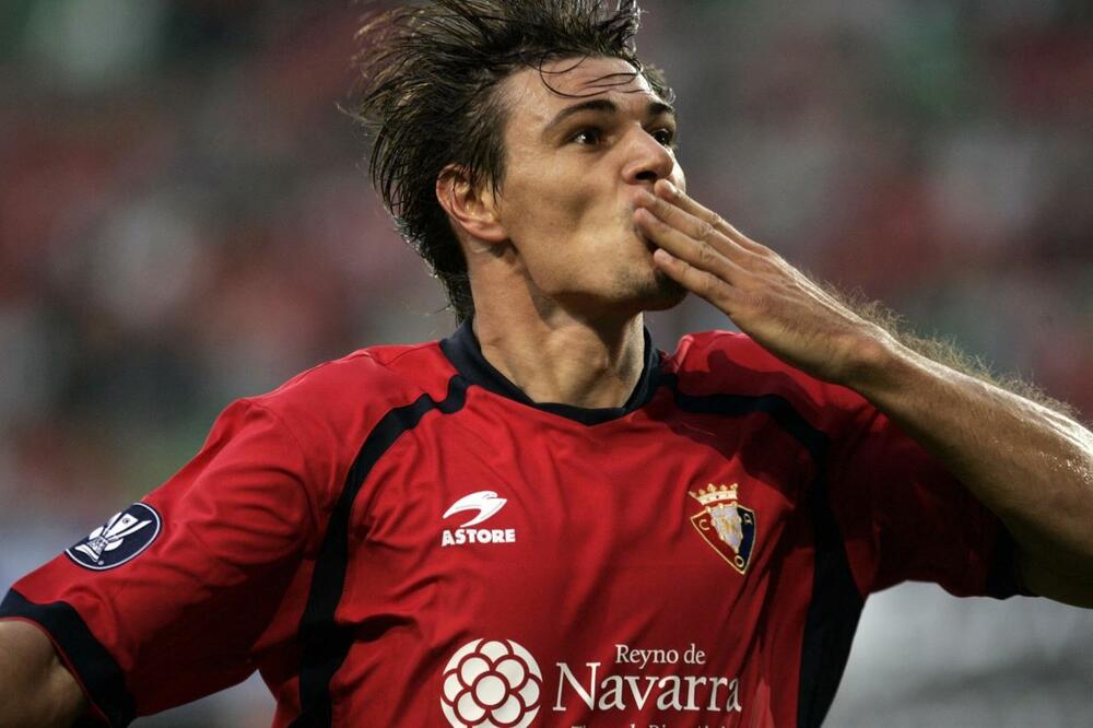 <p><strong>Savo Milošević</strong> je proslavljini domaći fudbaler iza kog su godine uspešne karijere, ali i ljubavnog života.</p>