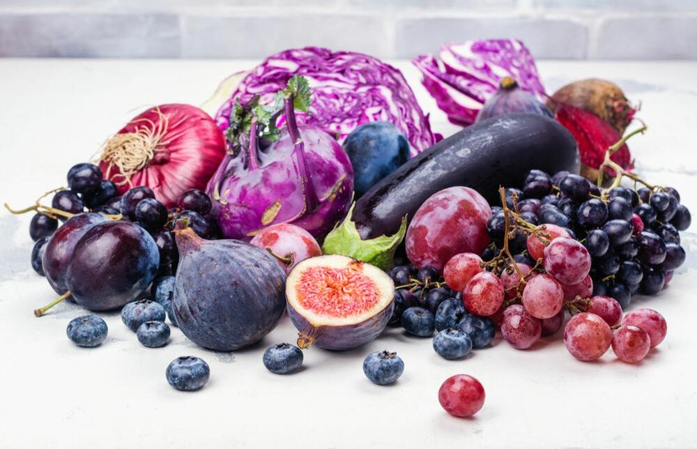 Hrana koja sadrži antocijanine, voće i povrće ljubičaste, plave i crvene boje