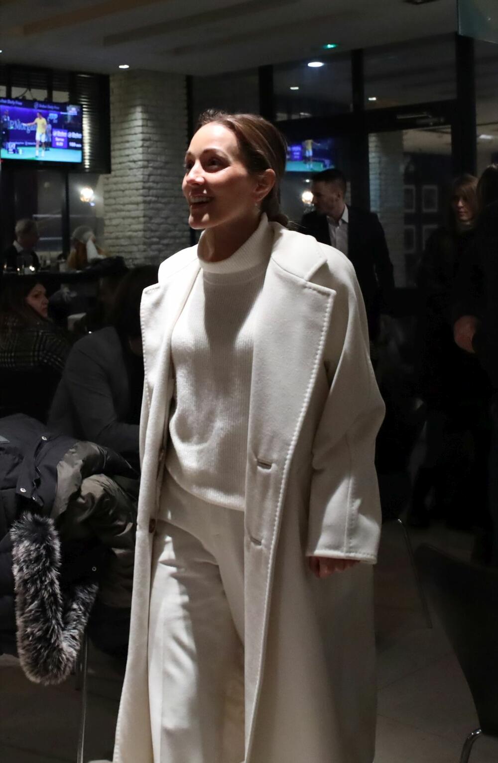 Jelena Đoković obožava bele kapute