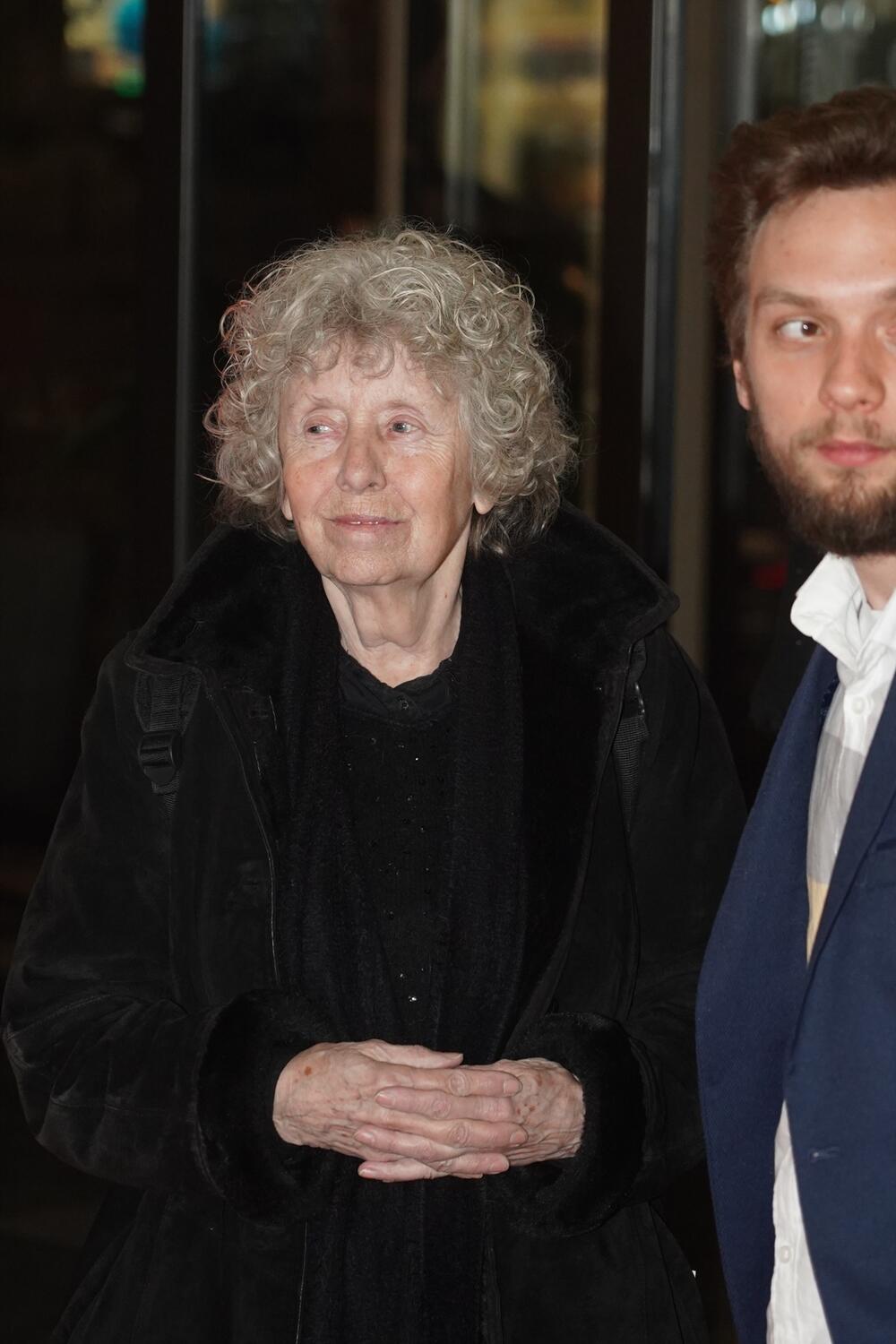 Naša glumica očarala Beograd - svi su gledali u NJENU MAGIČNU HALJINU