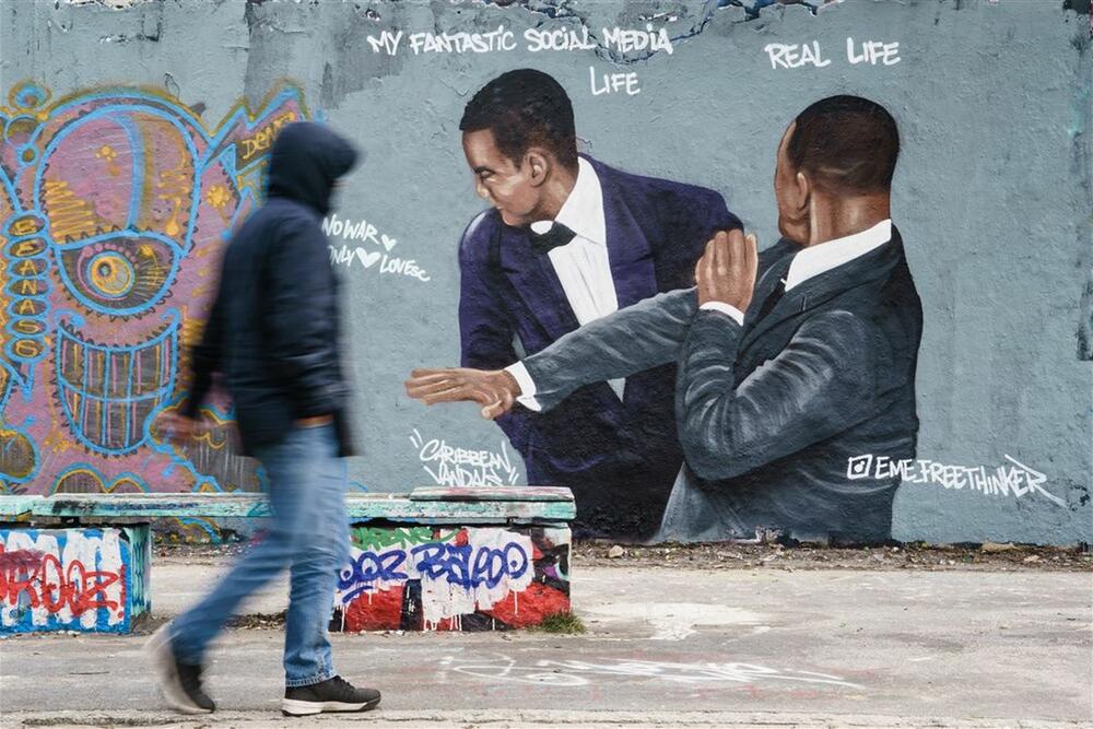 Grafit u Berlinu, inspirisan udarcem koji je Vil Smit zadao Krisu Roku