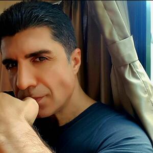 Druga žena ga zamalo poslala u zatvor, a onda je naišla lepa IRAČANKA: Omiljeni turski glumac uživa na MEDNOM MESECU
