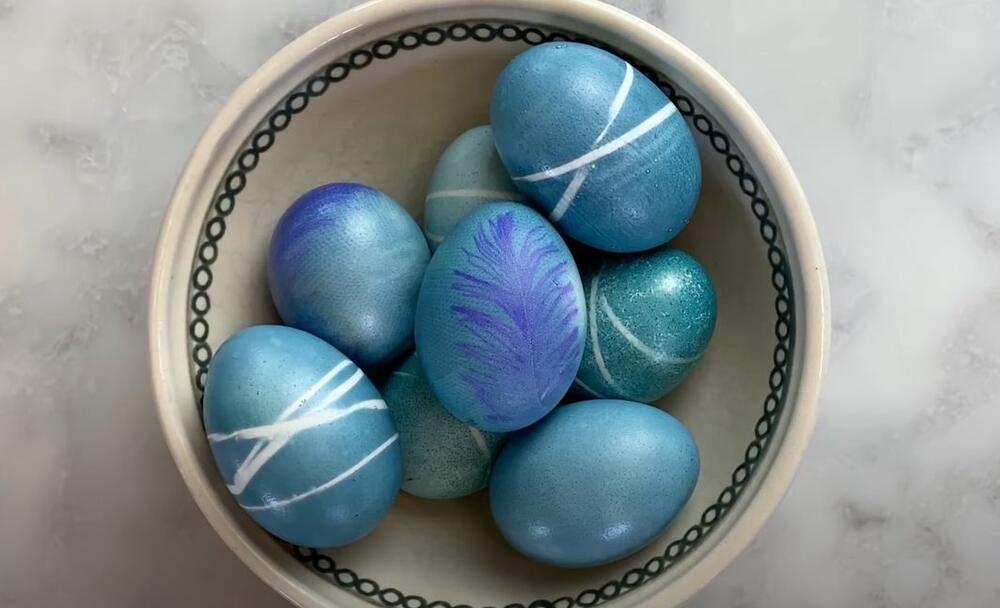 Ako želite tamnoplavu boju jaja, onda ih ostavite da prenoće u boji.