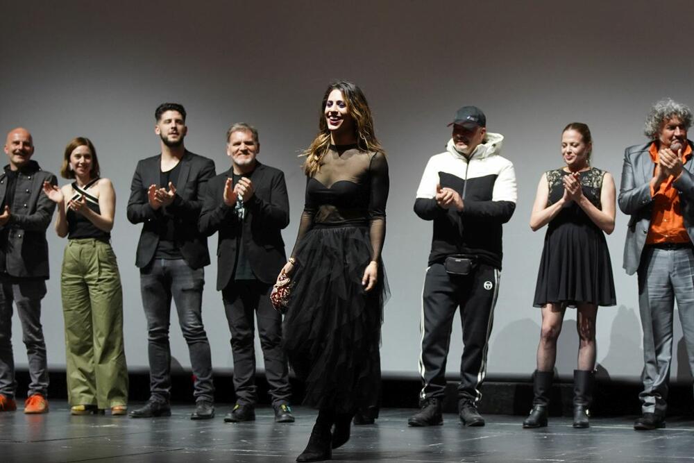 Glumica Miona Marković na premijeri filma "Munje: Opet!", u kom igra lik pevačice Mile Sile