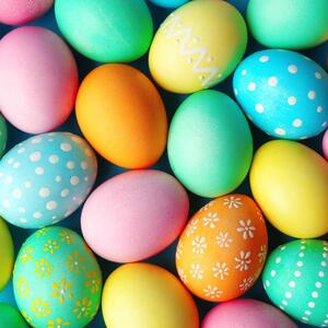 Soda bikarbona, kalupi za mafine i mutilica: 11 trikova koji će olakšati i ubrzati farbanje uskršnjih jaja