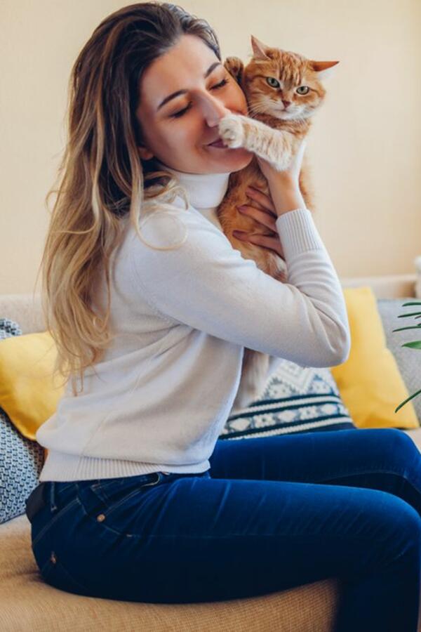 Kako da cveće koje ste dobili za Dan žena traje dugo? Pazite pored čega stoji, dajte mu "đubrivo" i živeće mesec dana