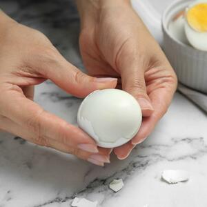 Koliko tačno minuta treba da se kuvaju jaja za Uskrs? Ispoštujete ovo pravilo i ljuštićete ih očas posla