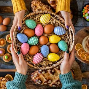 Da li znate šta simbolizuju BOJE kojima farbamo jaja za Uskrs? Svaka ima svoje značenje, žuta je sreća...