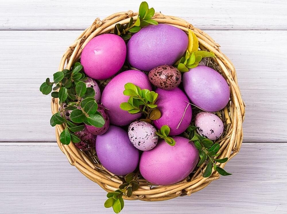 Ljubičasta uskršnja jaja
