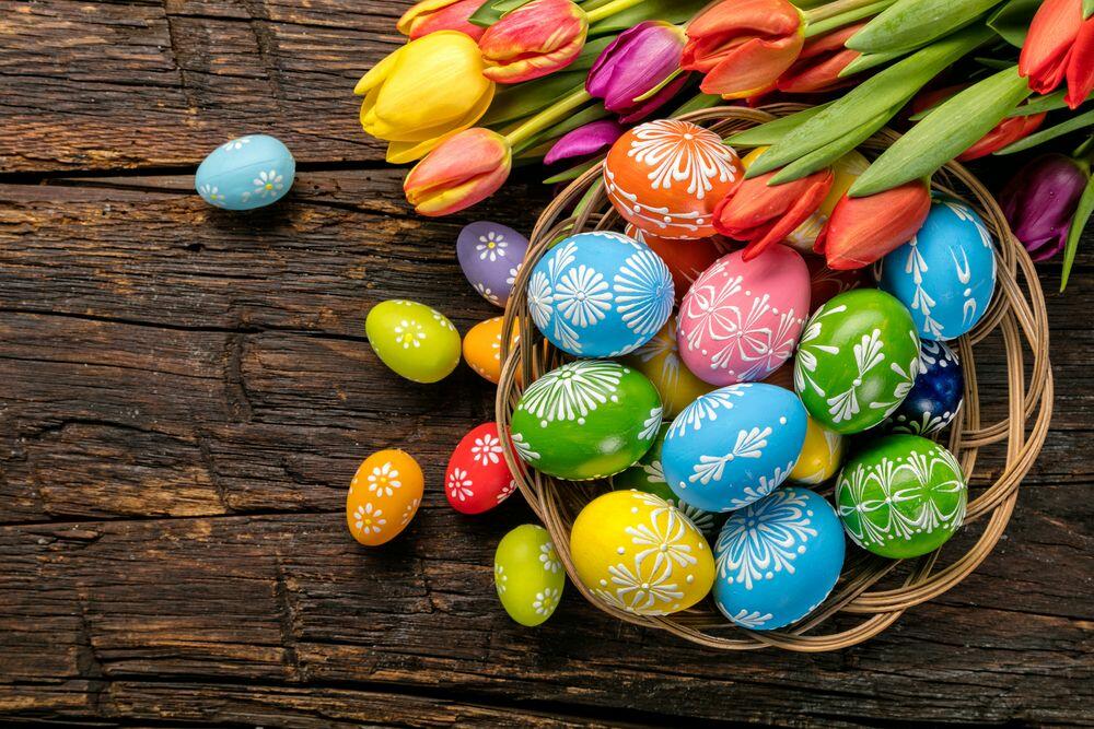 Farbanje uskršnjih jaja je najvažniji običaj koji prati Uskrs.